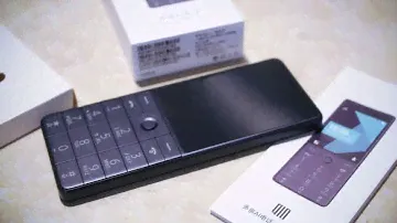 Первый кнопочный телефон Xiaomi Qin1 - имеет ли право на жизнь?