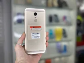 Xiaomi Redmi 5 Plus (3\32 Гб)