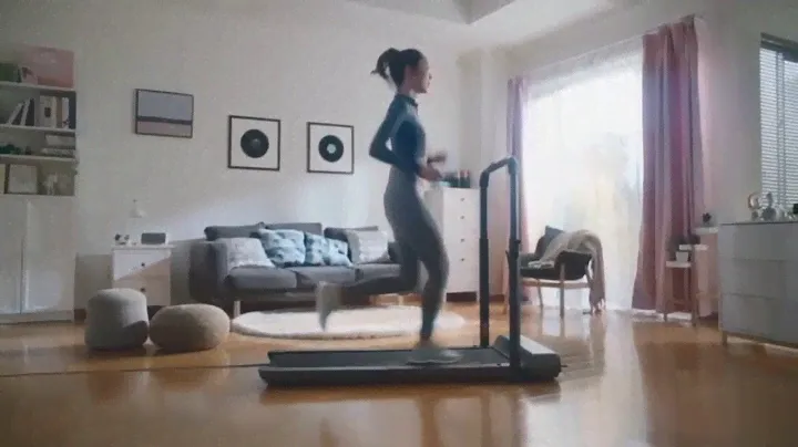 Складная беговая дорожка WalkingPad R1 Pro. Foldable WalkingPad R1 Pro treadmill.